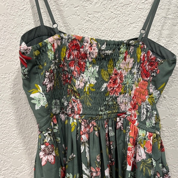 Floral Green Mini Dress - Picture 6 of 7